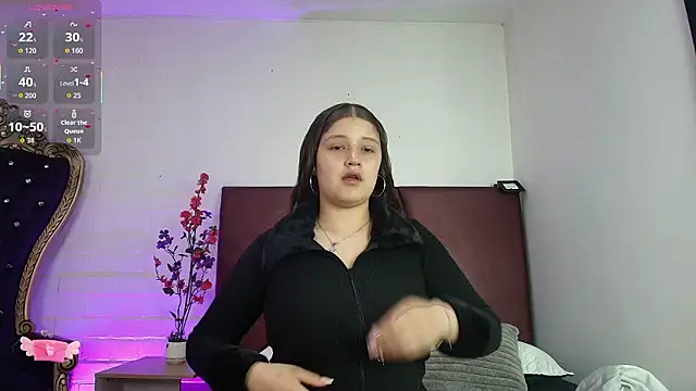 Snapshot of Krystal_Heartss chatting on 02.24.26 Krystal Heartss online show from 02.24.26