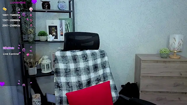 DreamVelour online show from 02.18.26