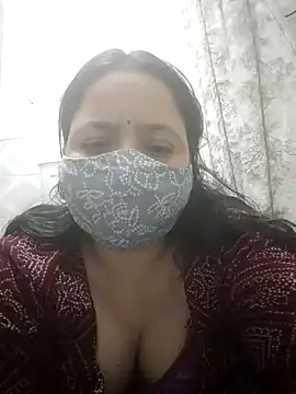 Snapshot of Cute-Purva chatting on 10.31.25 Cute-Purva online show from 10.31.25