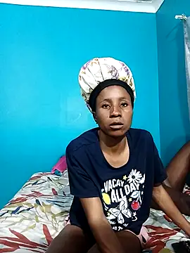 HotPetite 25 online show from 01.12.26