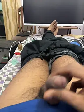 Snapshot of slaveboi9876 chatting on 12.16.25 slaveboi9876 online show from 12.16.25