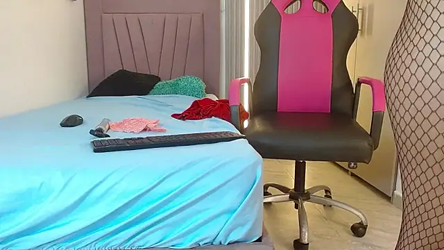 meli peach1 online show from 10.22.25