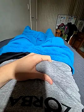 Snapshot of Salsicha244 chatting on 10.11.25 Salsicha244 online show from 10.11.25