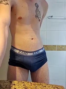 Snapshot of Salsicha244 chatting on 12.16.25 Salsicha244 online show from 12.16.25