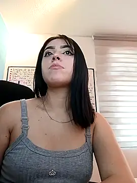 Snapshot of Zafira_ chatting on 11.21.25 Zafira online show from 11.21.25