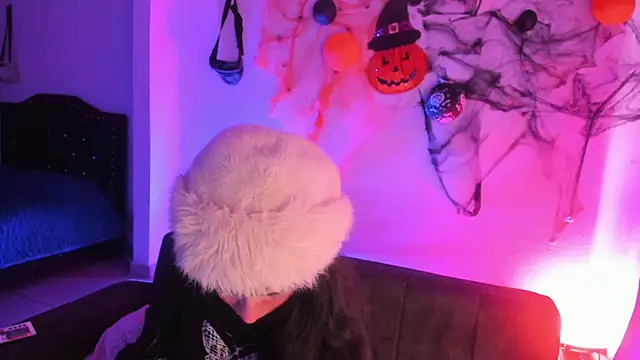 kitty  chs online show from 11.11.25