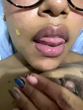 miiabrown18 online show from 12.14.25