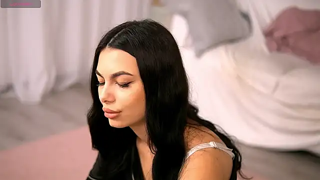 SierraVyx online show from 10.04.25