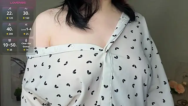 NyamNyamNyammm online show from 11.05.25