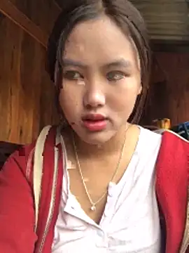 Snapshot of Mai_lovely chatting on 11.21.25 Mai lovely online show from 11.21.25