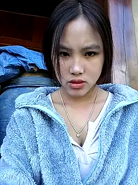 Snapshot of Mai_lovely chatting on 11.23.25 Mai lovely online show from 11.23.25