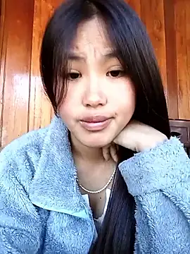 Snapshot of Mai_lovely chatting on 11.27.25 Mai lovely online show from 11.27.25