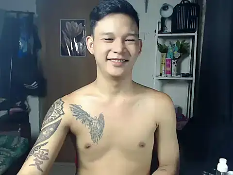Snapshot of asianmonstercock05 chatting on 05.11.26 asianmonstercock05 online show from 05.11.26