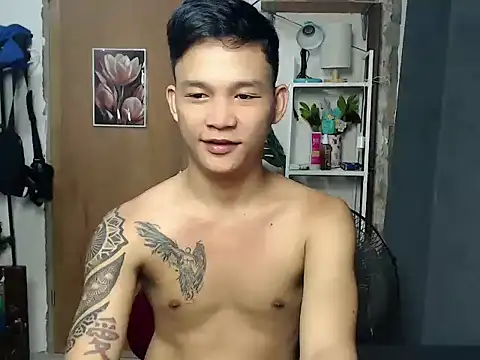 Snapshot of asianmonstercock05 chatting on 05.14.26 asianmonstercock05 online show from 05.14.26