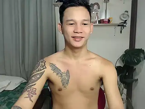 Snapshot of asianmonstercock05 chatting on 05.21.26 asianmonstercock05 online show from 05.21.26