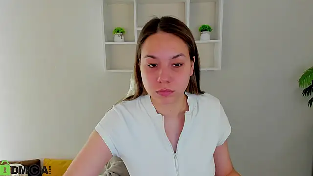 Al1ice Moures online show from 10.13.25