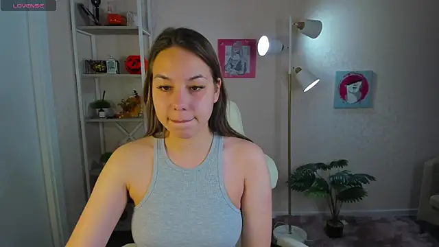 Al1ice Moures online show from 11.27.25