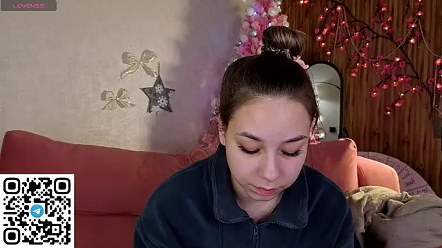 Al1ice Moures online show from 01.07.26