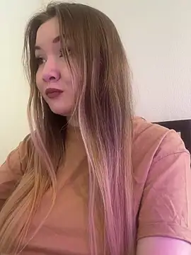Amalie Smith online show from 05.23.26