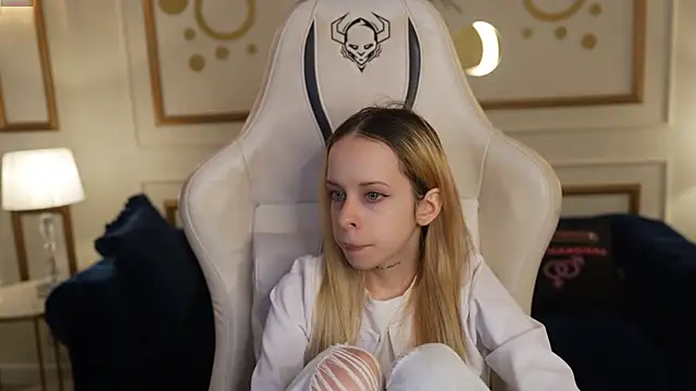 Luchi Sun online show from 10.30.25