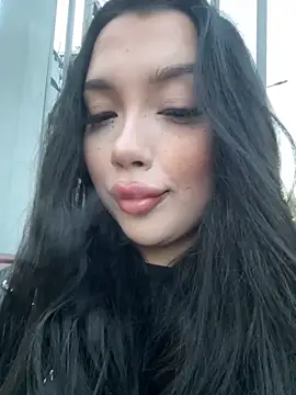 kiss Lissa online show from 10.26.25