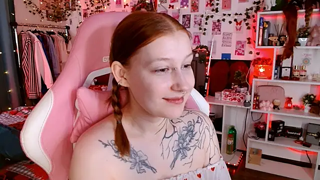 Ayla Hicks online show from 12.16.25