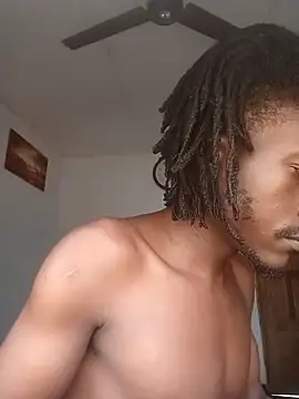 Snapshot of FilmableAntonym chatting on 11.21.25 FilmableAntonym online show from 11.21.25