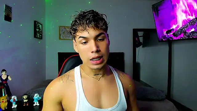 Snapshot of Adams_Collins chatting on 09.28.25 Adams Collins online show from 09.28.25