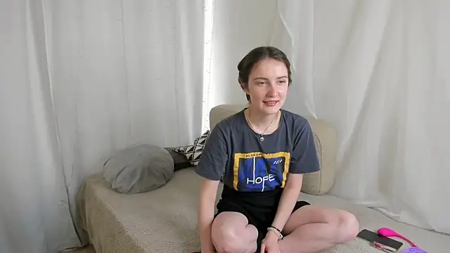 Snapshot of Rimma_Kallas chatting on 09.27.25 Rimma Kallas online show from 09.27.25
