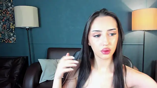 LisaFoxie online show from 10.10.25