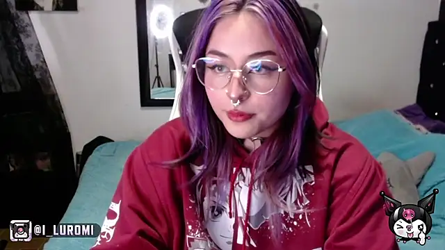 Iluromi online show from 11.24.25