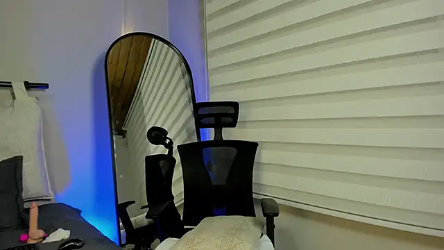 cherry bunnyx online show from 09.24.25