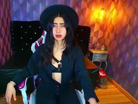 Nanisshawna online show from 10.29.25