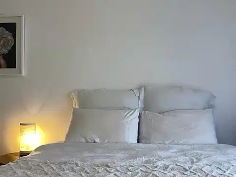 Snapshot of Sweet-TessaXX chatting on 11.13.25 Sweet-TessaXX online show from 11.13.25