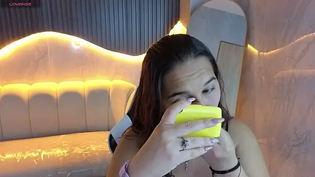 Saraah Tx online show from 11.22.25