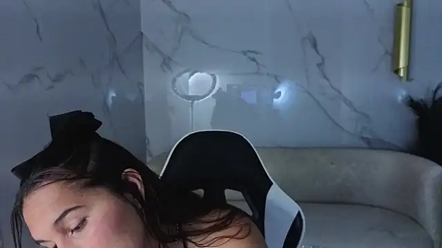 Saraah Tx online show from 11.30.25