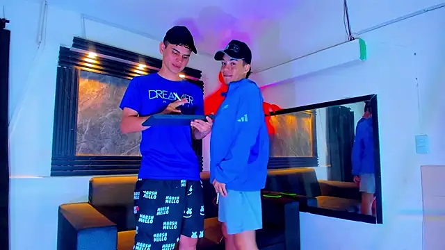 Snapshot of ALEX_MILLER25 chatting on 10.18.25 ALEX MILLER25 online show from 10.18.25