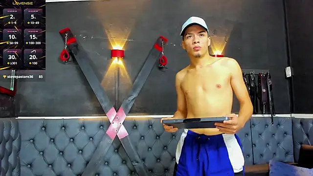 Snapshot of ALEX_MILLER25 chatting on 11.21.25 ALEX MILLER25 online show from 11.21.25