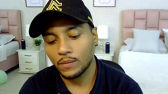 Max Rivers online show from 10.09.25