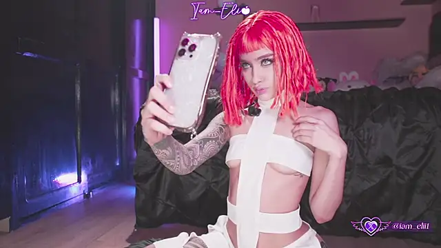 Snapshot of Iam_elii1 chatting on 11.12.25 Iam elii1 online show from 11.12.25