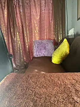 Snapshot of bbc_Balck chatting on 11.29.25 bbc Balck online show from 11.29.25