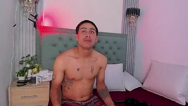 Erack and Emmy online show from 10.23.25