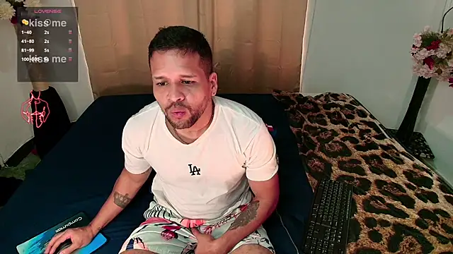 LucasGaeel online show from 03.24.26