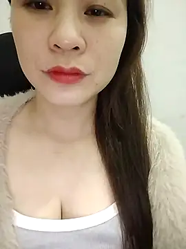 Girl Shy2000 online show from 12.04.25