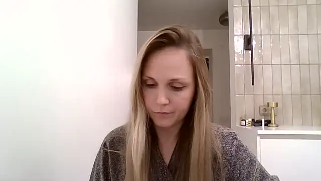 Kyrelinn online show from 11.07.25