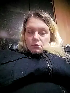 Snapshot of Fiona696 chatting on 10.12.25 Fiona696 online show from 10.12.25
