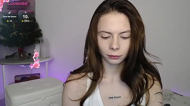 BellaAbey online show from 12.22.25