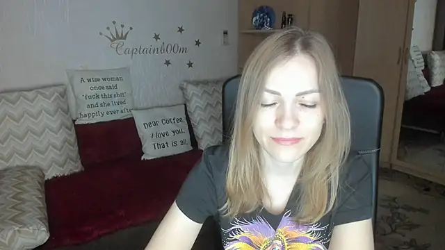 Tiffany Bates online show from 11.14.25