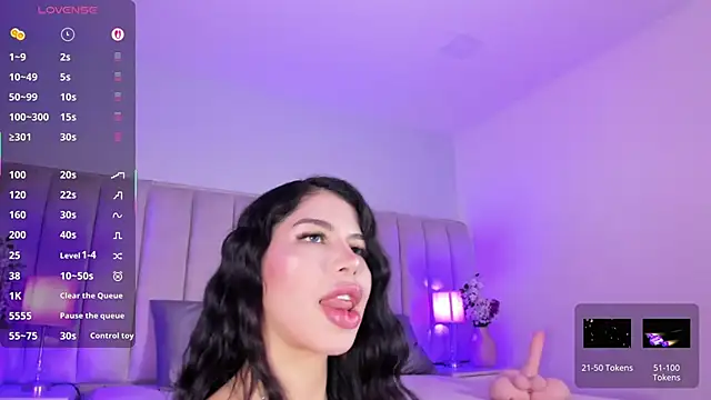 EllaaThorne online show from 04.03.26