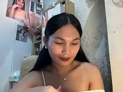 Snapshot of FelicityLincoln chatting on 04.08.26 FelicityLincoln online show from 04.08.26